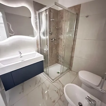 La Perla Del Borgo بيت للعطل *